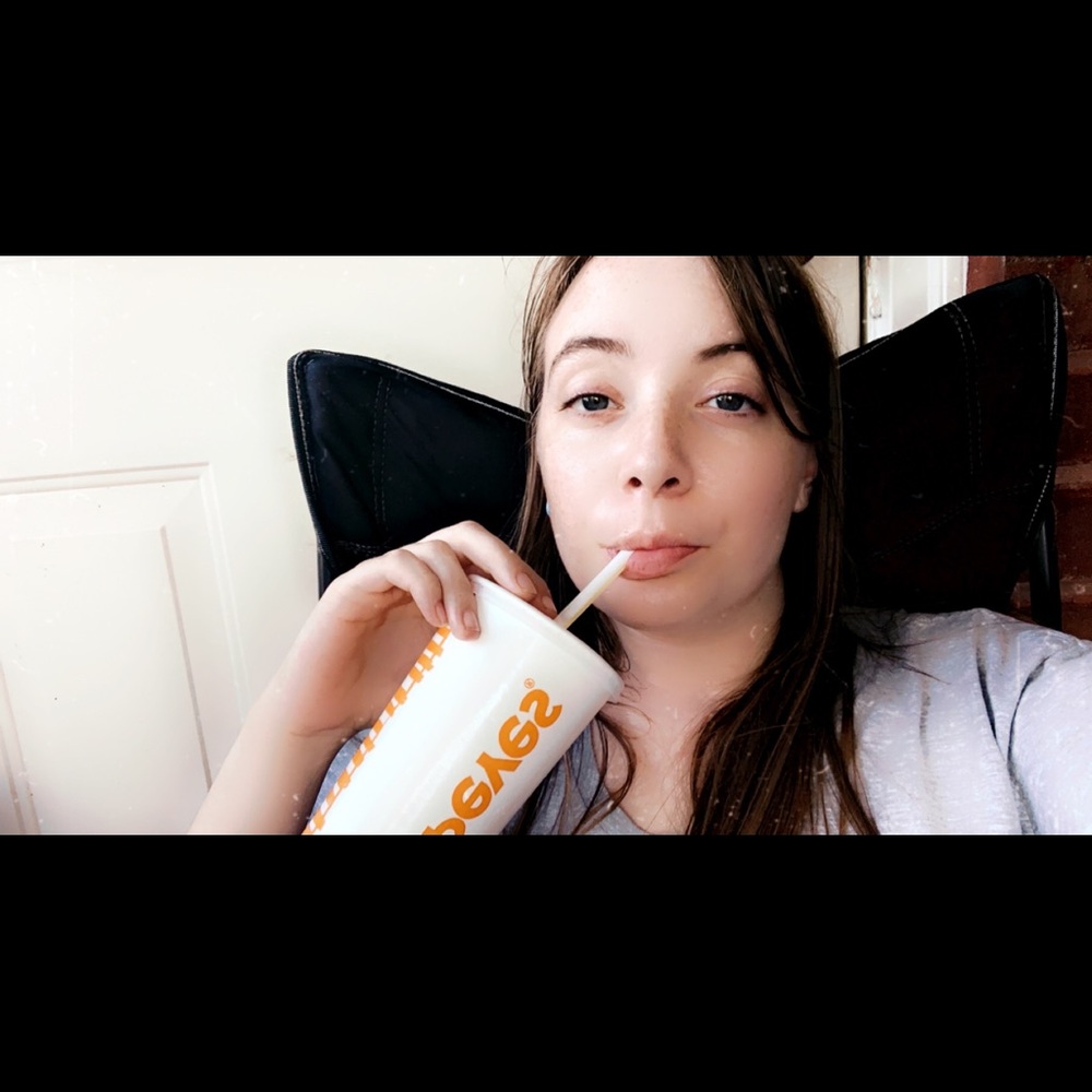 Meet your Posher, Amelia